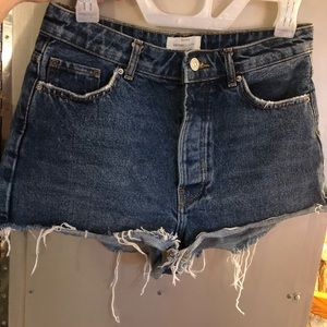 Bershka high rise jean shorts vintage style 6 28